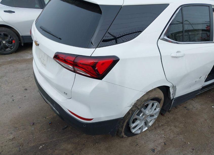 Photo 4 of 2024 Chevrolet Equinox FWD LT (VIN 3GNAXKEG4RS107308)