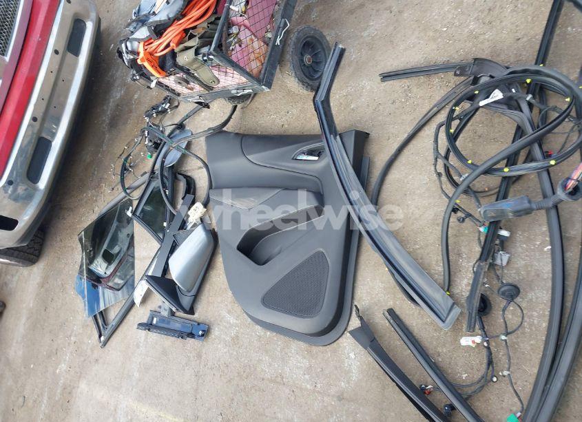 Photo 12 of 2024 Chevrolet Equinox FWD LT (VIN 3GNAXKEG4RS125825)