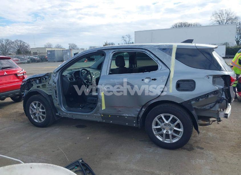Photo 15 of 2024 Chevrolet Equinox FWD LT (VIN 3GNAXKEG4RS125825)