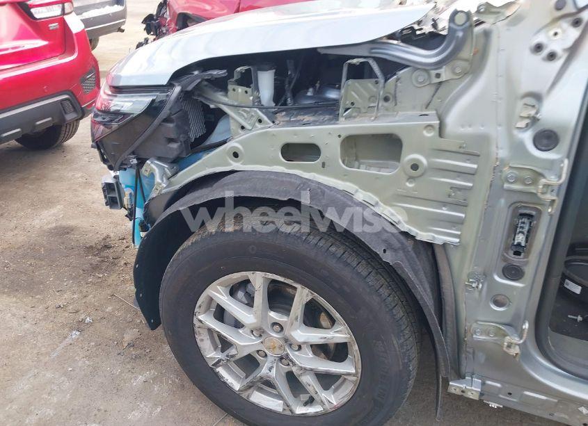 Photo 19 of 2024 Chevrolet Equinox FWD LT (VIN 3GNAXKEG4RS125825)