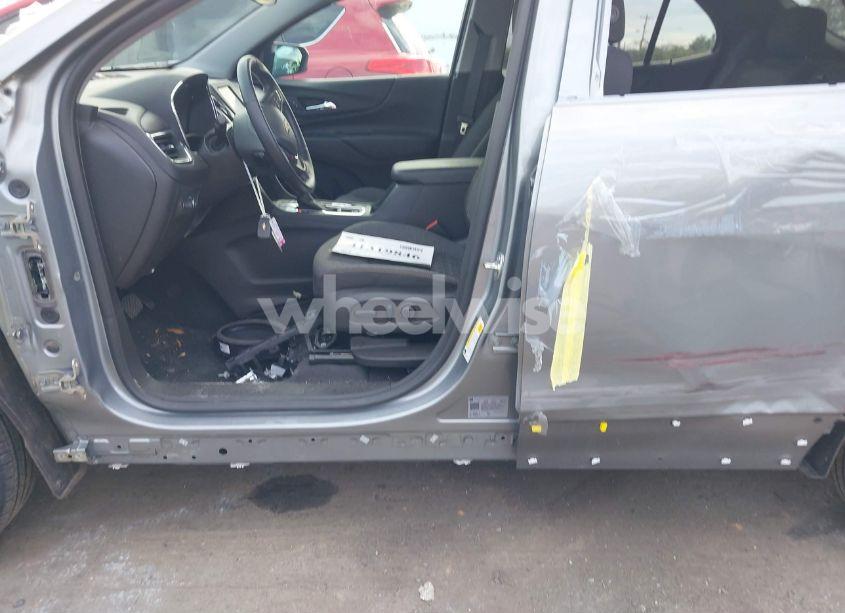 Photo 6 of 2024 Chevrolet Equinox FWD LT (VIN 3GNAXKEG4RS125825)