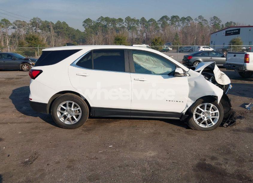 Photo 13 of 2024 Chevrolet Equinox FWD LT (VIN 3GNAXKEG4RS167363)
