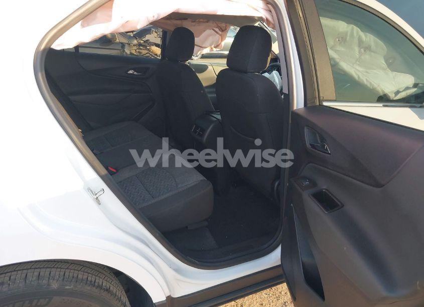 Photo 8 of 2024 Chevrolet Equinox FWD LT (VIN 3GNAXKEG4RS167363)