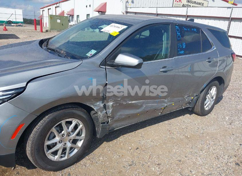 Photo 6 of 2023 Chevrolet Equinox FWD LT (VIN 3GNAXKEG5PL134847)