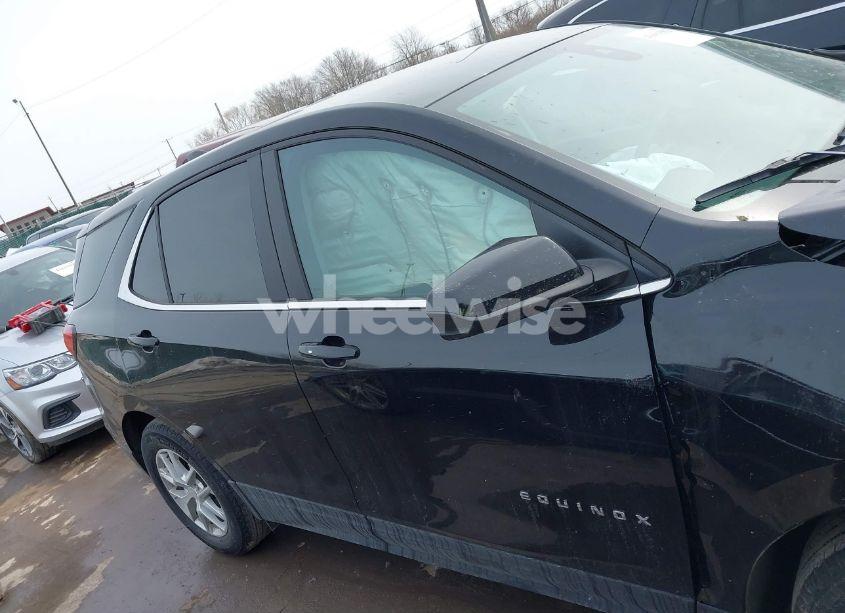 Photo 13 of 2023 Chevrolet Equinox FWD LT (VIN 3GNAXKEG5PL153821)