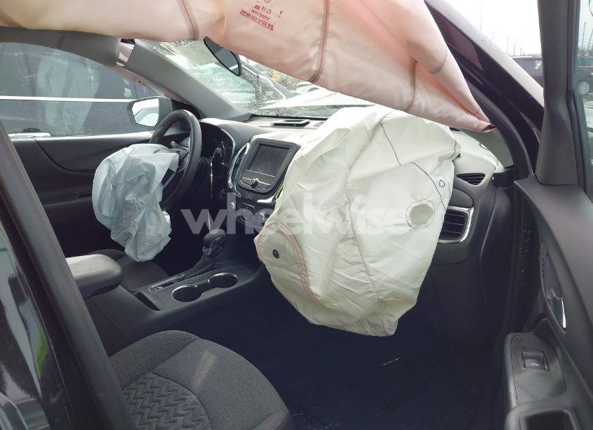 Photo 5 of 2023 Chevrolet Equinox FWD LT (VIN 3GNAXKEG5PL153821)