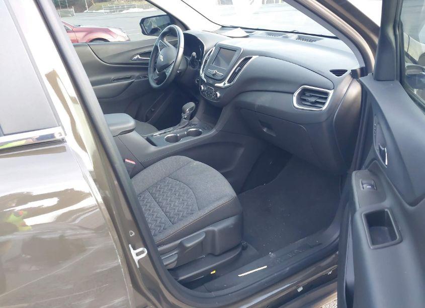 Photo 5 of 2023 Chevrolet Equinox FWD LT (VIN 3GNAXKEG5PL243759)