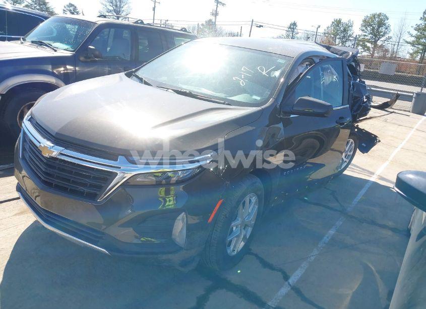 Photo 2 of 2024 Chevrolet Equinox FWD LT (VIN 3GNAXKEG5RL190354)