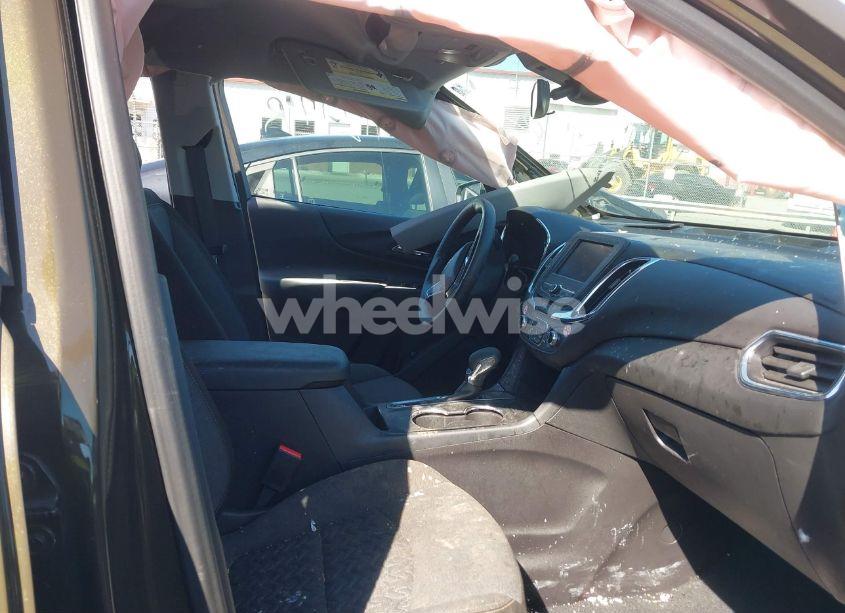 Photo 5 of 2024 Chevrolet Equinox FWD LT (VIN 3GNAXKEG5RL190354)