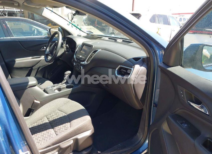 Photo 5 of 2024 Chevrolet Equinox FWD LT (VIN 3GNAXKEG5RL365671)