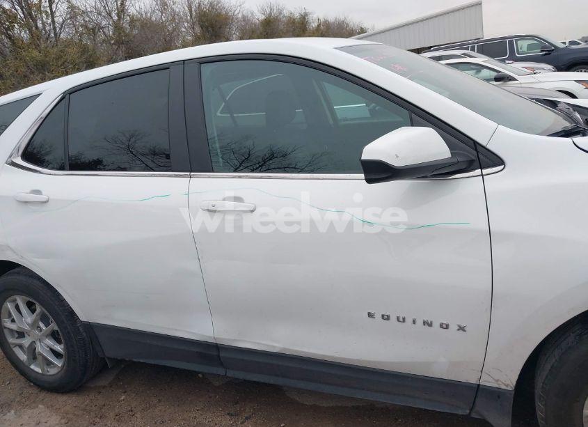 Photo 13 of 2024 Chevrolet Equinox FWD LT (VIN 3GNAXKEG5RS146263)
