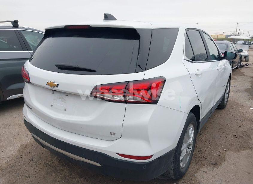 Photo 4 of 2024 Chevrolet Equinox FWD LT (VIN 3GNAXKEG5RS146263)
