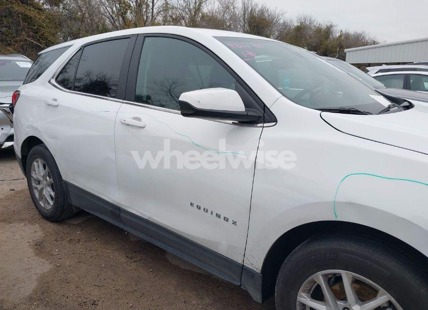 Photo 6 of 2024 Chevrolet Equinox FWD LT (VIN 3GNAXKEG5RS146263)