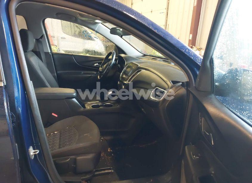 Photo 5 of 2023 Chevrolet Equinox FWD LT (VIN 3GNAXKEG6PL122352)