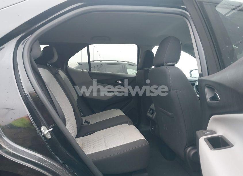 Photo 8 of 2023 Chevrolet Equinox FWD LT (VIN 3GNAXKEG6PL266354)