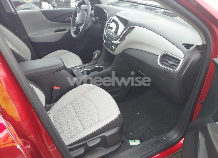 Photo 5 of 2024 Chevrolet Equinox FWD LT (VIN 3GNAXKEG6RL130860)