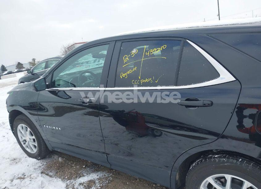 Photo 14 of 2024 Chevrolet Equinox FWD LT (VIN 3GNAXKEG6RL302353)