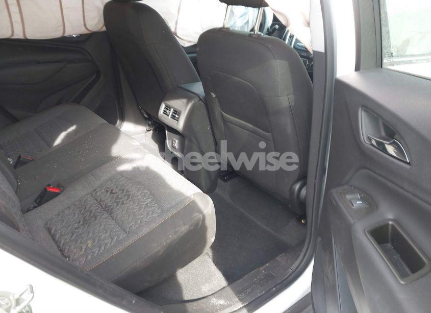 Photo 8 of 2024 Chevrolet Equinox FWD LT (VIN 3GNAXKEG7RS103222)