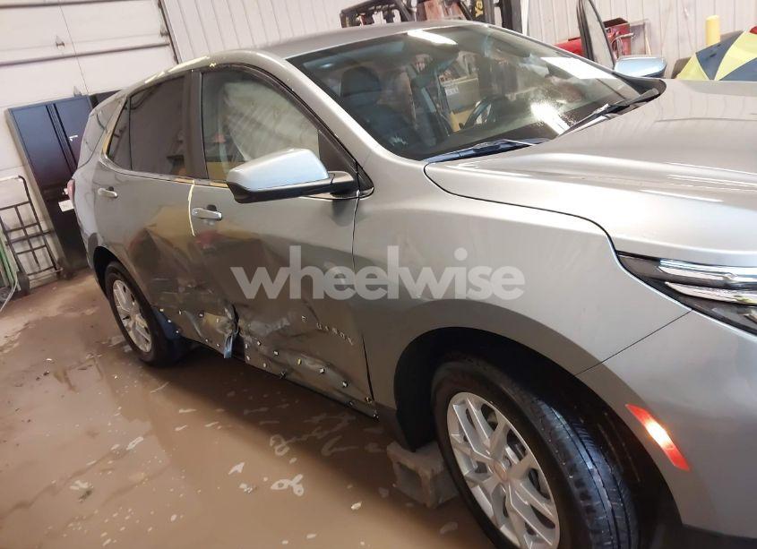 Photo 6 of 2024 Chevrolet Equinox FWD LT (VIN 3GNAXKEG7RS233288)