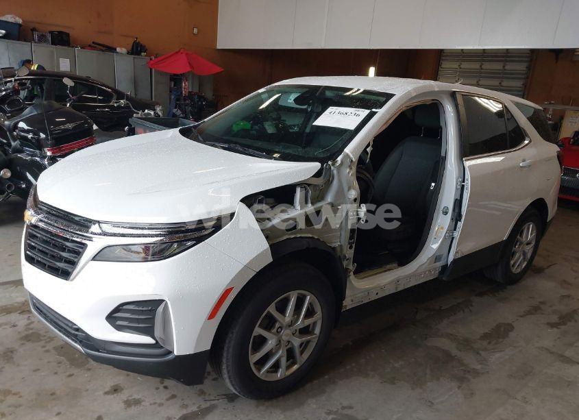 Photo 18 of 2023 Chevrolet Equinox FWD LT (VIN 3GNAXKEG8PS142060)