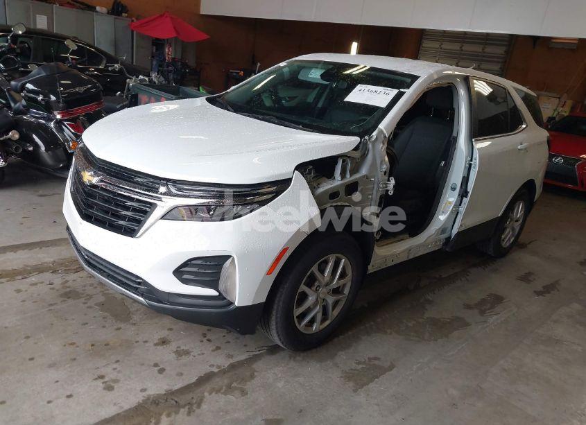 Photo 2 of 2023 Chevrolet Equinox FWD LT (VIN 3GNAXKEG8PS142060)