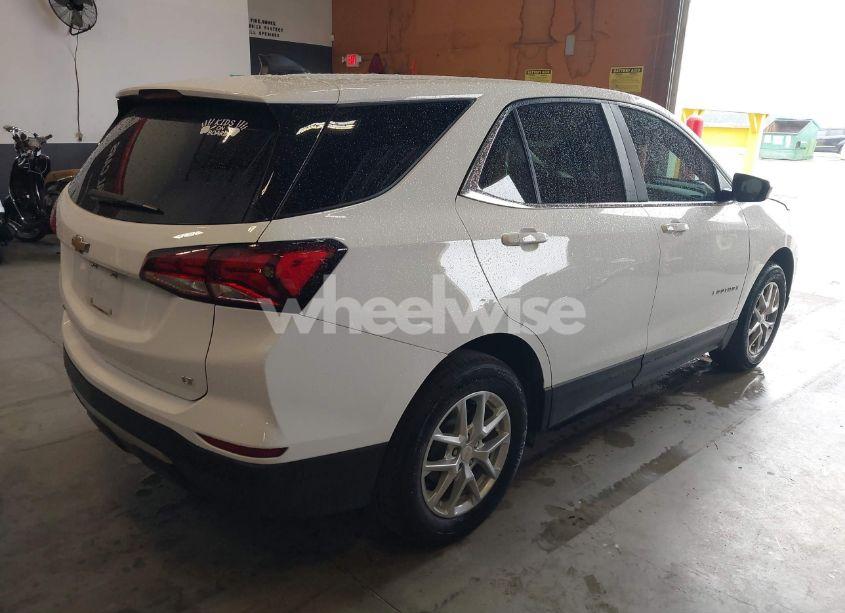 Photo 4 of 2023 Chevrolet Equinox FWD LT (VIN 3GNAXKEG8PS142060)