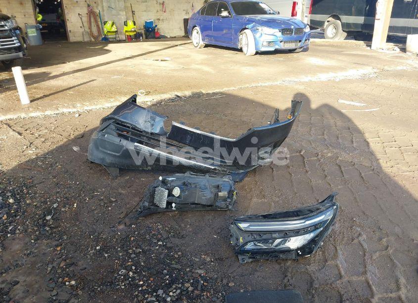 Photo 12 of 2023 Chevrolet Equinox FWD LT (VIN 3GNAXKEG8PS184566)