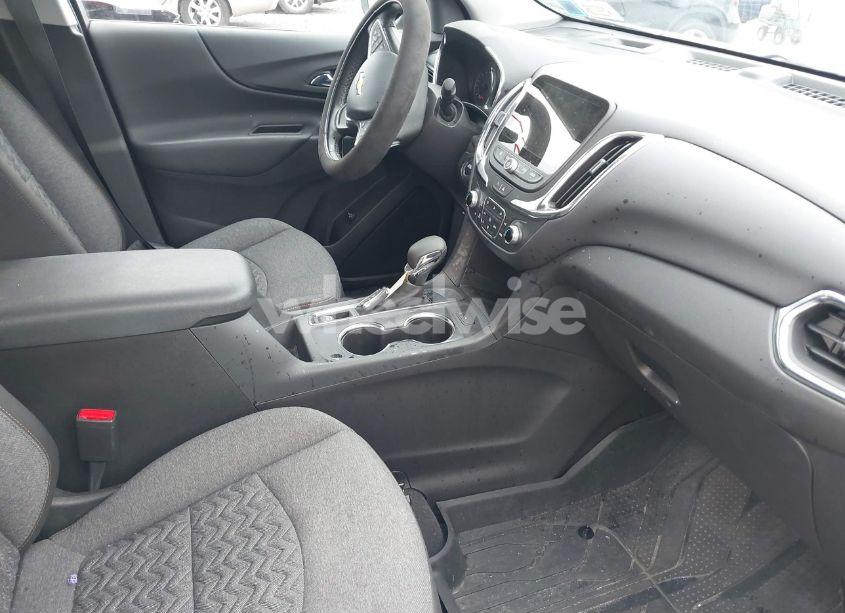 Photo 5 of 2024 Chevrolet Equinox FWD LT (VIN 3GNAXKEG8RL132125)