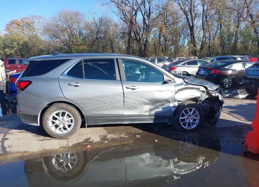 Photo 13 of 2024 Chevrolet Equinox FWD LT (VIN 3GNAXKEG8RS233588)