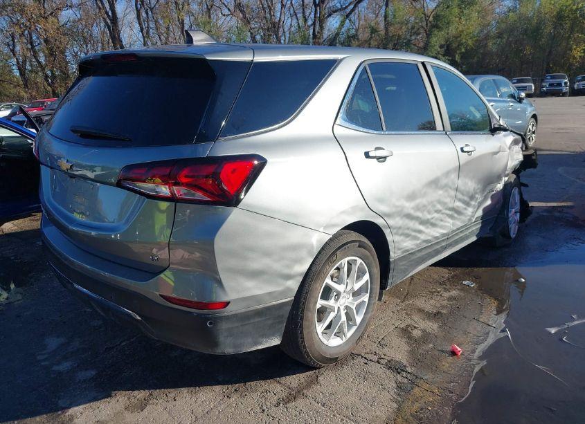 Photo 4 of 2024 Chevrolet Equinox FWD LT (VIN 3GNAXKEG8RS233588)