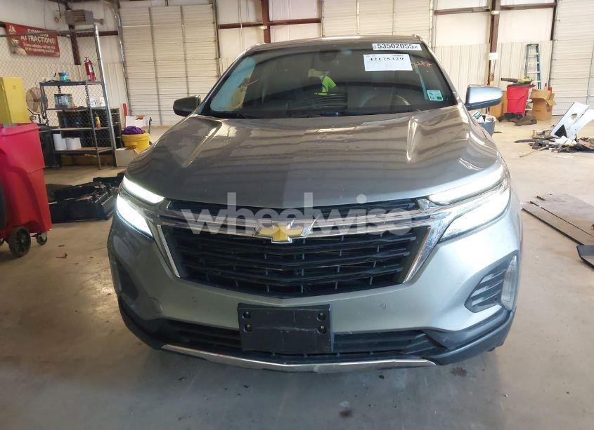 Photo 13 of 2024 Chevrolet Equinox FWD LT (VIN 3GNAXKEG8RS238242)