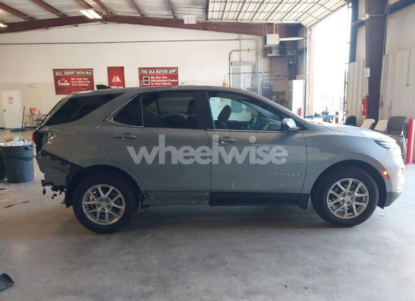Photo 14 of 2024 Chevrolet Equinox FWD LT (VIN 3GNAXKEG8RS238242)