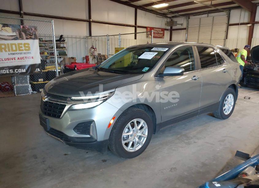 Photo 2 of 2024 Chevrolet Equinox FWD LT (VIN 3GNAXKEG8RS238242)