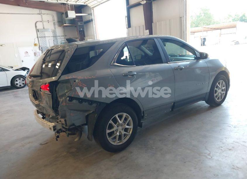 Photo 4 of 2024 Chevrolet Equinox FWD LT (VIN 3GNAXKEG8RS238242)