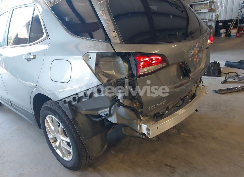 Photo 6 of 2024 Chevrolet Equinox FWD LT (VIN 3GNAXKEG8RS238242)