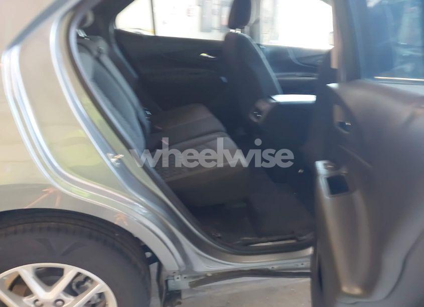 Photo 8 of 2024 Chevrolet Equinox FWD LT (VIN 3GNAXKEG8RS238242)