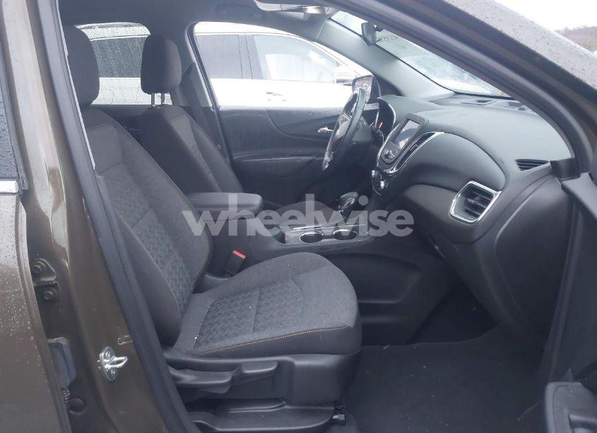 Photo 5 of 2023 Chevrolet Equinox FWD LT (VIN 3GNAXKEG9PL147987)