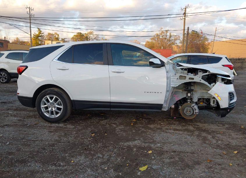 Photo 14 of 2023 Chevrolet Equinox FWD LT (VIN 3GNAXKEG9PL216189)