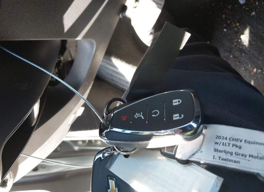 Photo 11 of 2024 Chevrolet Equinox FWD LT (VIN 3GNAXKEG9RS231879)