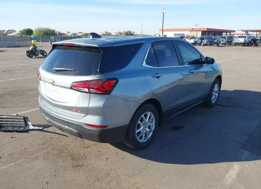 Photo 4 of 2024 Chevrolet Equinox FWD LT (VIN 3GNAXKEG9RS231879)