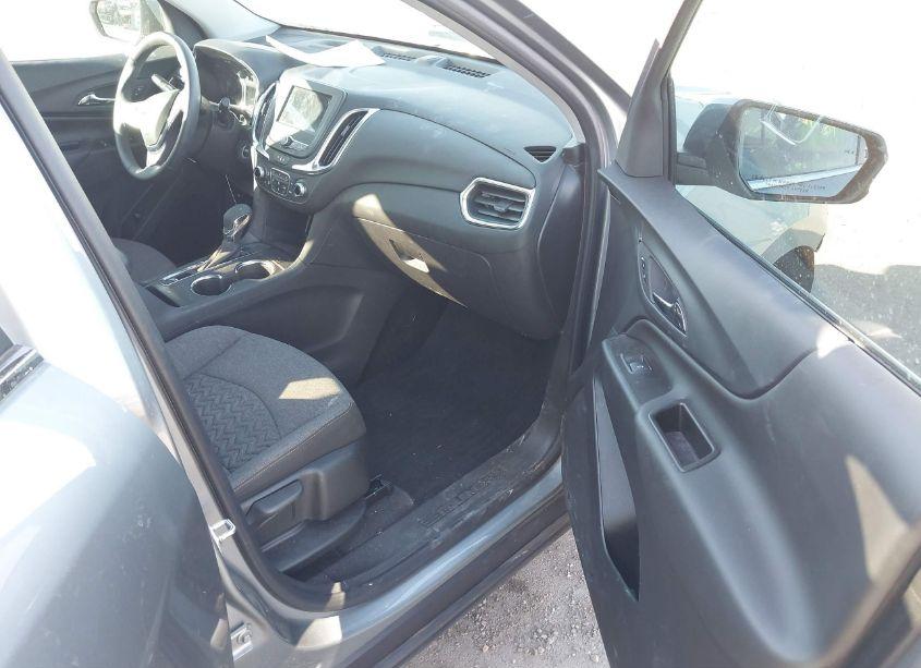 Photo 5 of 2024 Chevrolet Equinox FWD LT (VIN 3GNAXKEG9RS231879)