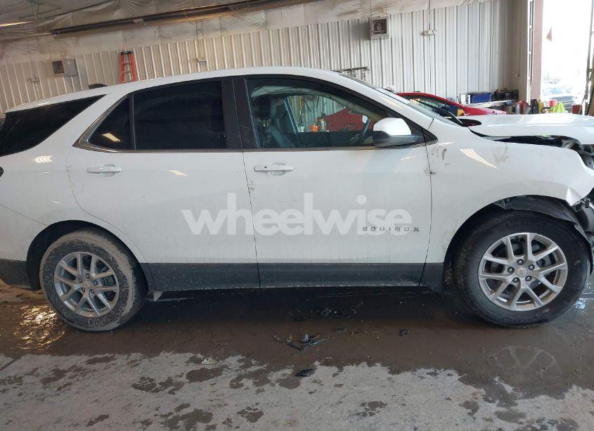 Photo 12 of 2023 Chevrolet Equinox FWD LT (VIN 3GNAXKEGXPS140052)