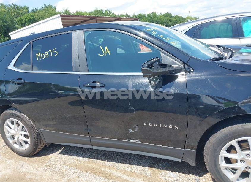 Photo 13 of 2024 Chevrolet Equinox FWD LT (VIN 3GNAXKEGXRL332519)