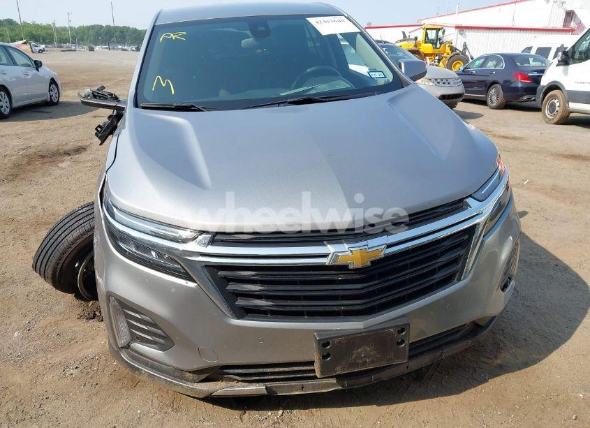 Photo 12 of 2024 Chevrolet Equinox FWD LT (VIN 3GNAXKEGXRL335002)