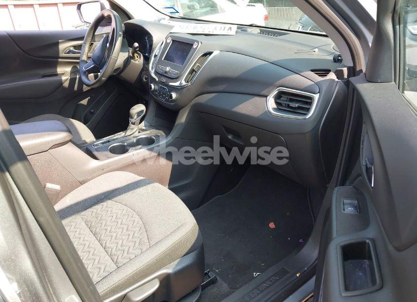 Photo 5 of 2024 Chevrolet Equinox FWD LT (VIN 3GNAXKEGXRL335002)