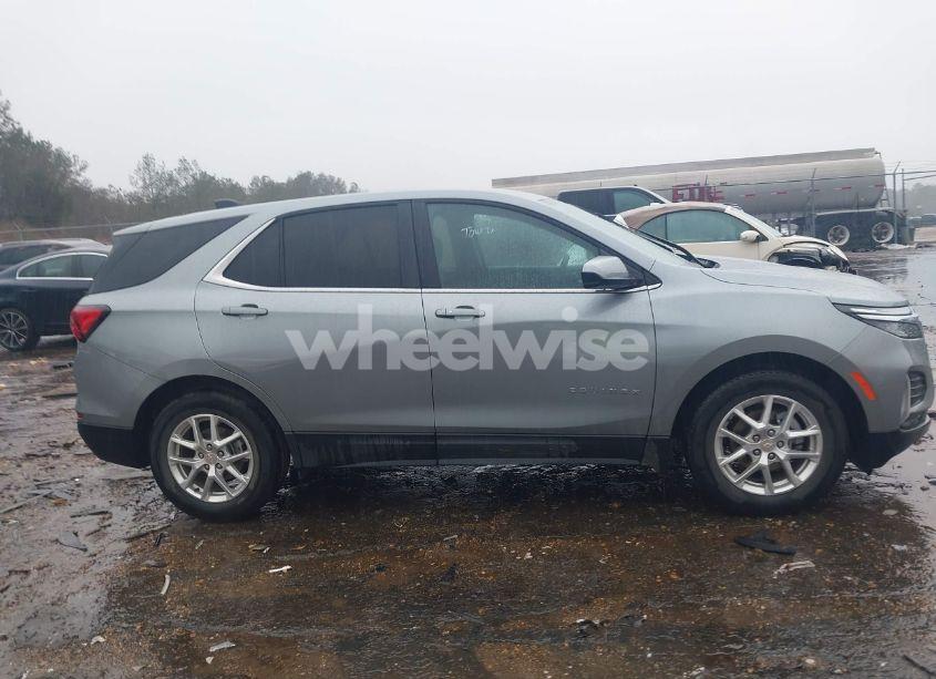 Photo 13 of 2024 Chevrolet Equinox FWD LT (VIN 3GNAXKEGXRS248738)