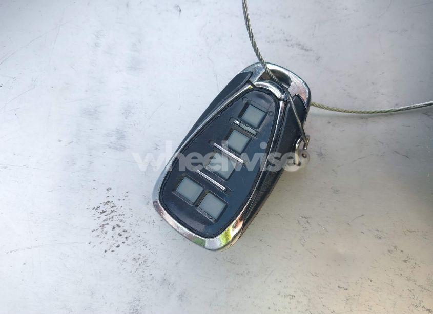 Photo 11 of 2019 Chevrolet Equinox LT (VIN 3GNAXKEV0KL215424)