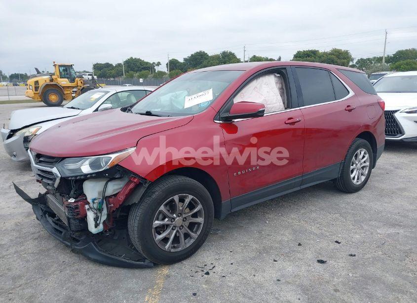 Photo 2 of 2019 Chevrolet Equinox LT (VIN 3GNAXKEV0KL215424)