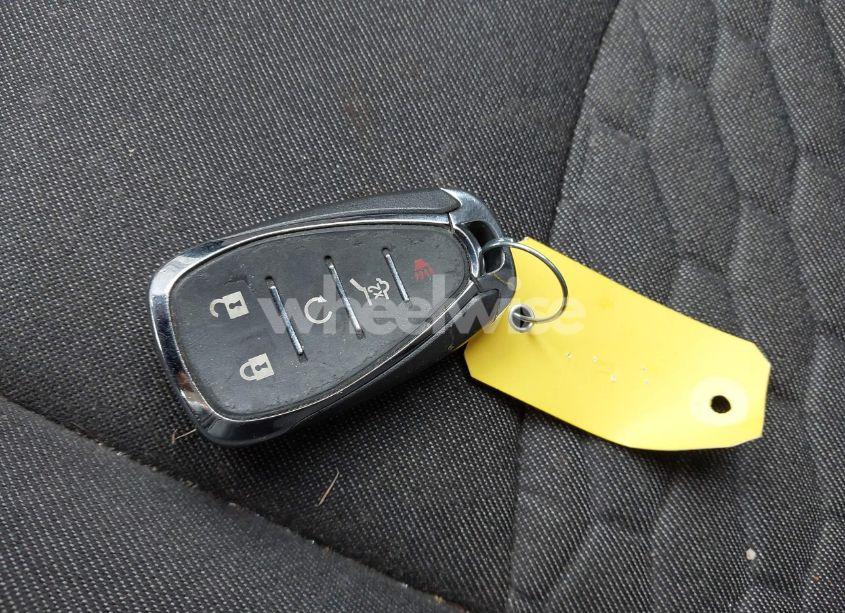 Photo 11 of 2019 Chevrolet Equinox LT (VIN 3GNAXKEV0KL232207)