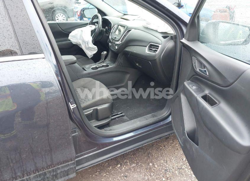 Photo 5 of 2019 Chevrolet Equinox LT (VIN 3GNAXKEV0KL232207)